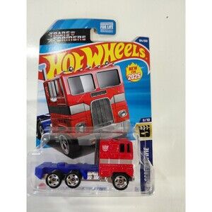 NIP Hot Wheels Screen Time 1:64 Die Cast Optimus Prime Transformers Semi Truck